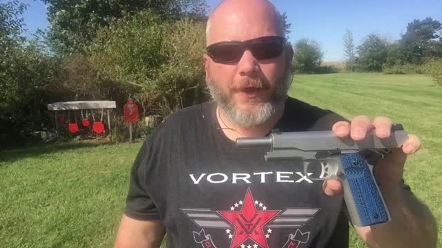 Lok Grips roughnecks for the 1911