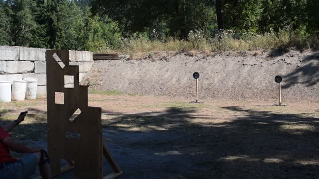 One-handed work with Ruger LCP