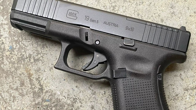 Glock 19 quick range demonstration, and how you could win one.