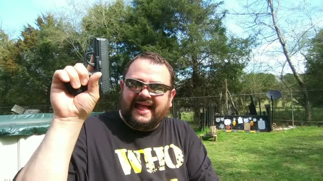 SIG P365  C02 BB Pistol. First shots and funtionality test.