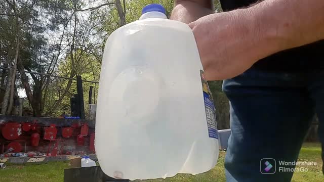 Callaway Ballistics 380ACP 90 Grain JHP Water Jug Bullet Catch. How well does it perform? #Glock42