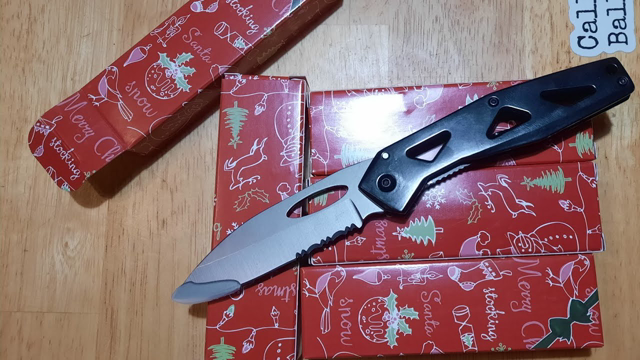 Christmas Is The Season Of Giving Knife, And Help Out 3 Channels Giveaway Must Sub 5 Channels