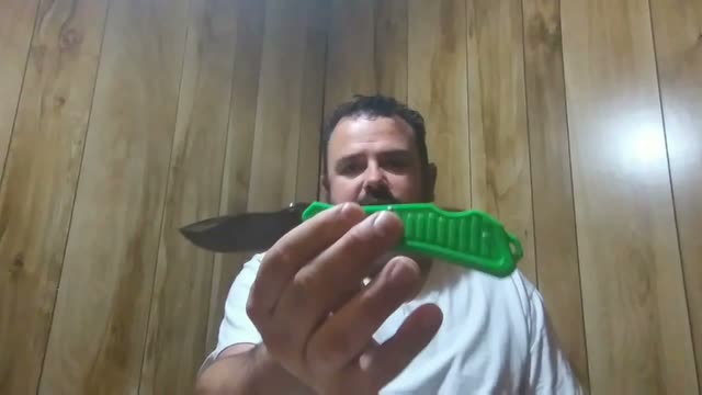 November Knife Giveaway Drawing, Winner Announced