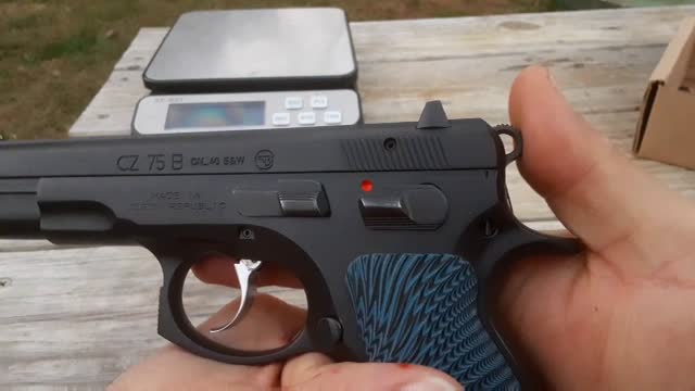 CZ 75 B 40 S&W Tabletop Review Part 1.